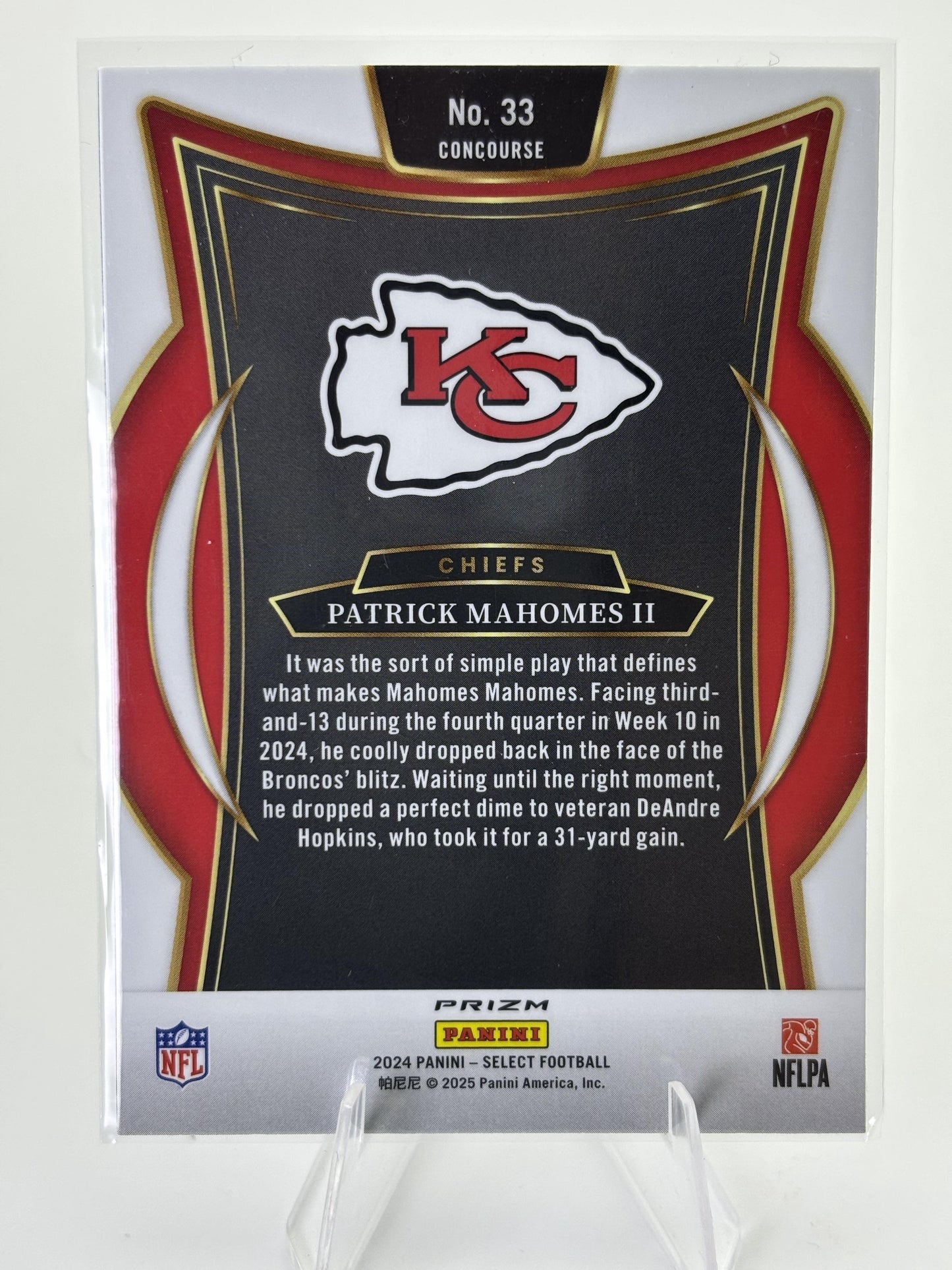 2024 Panini Select #33 Patrick Mahomes II Red & Blue Prizm Shock