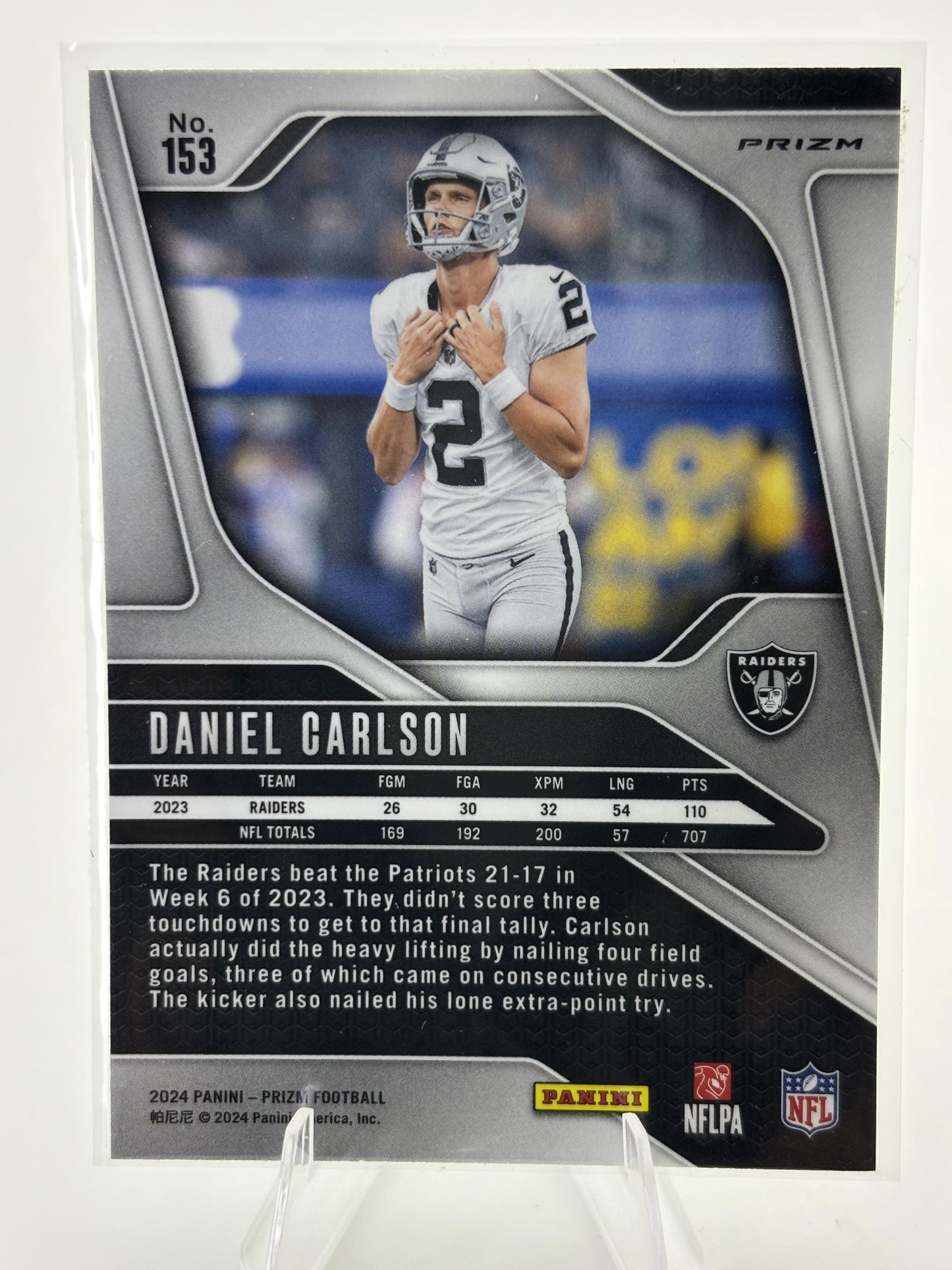 2024 Panini Prizm #153 Daniel Carlson Neon Green Pulsar