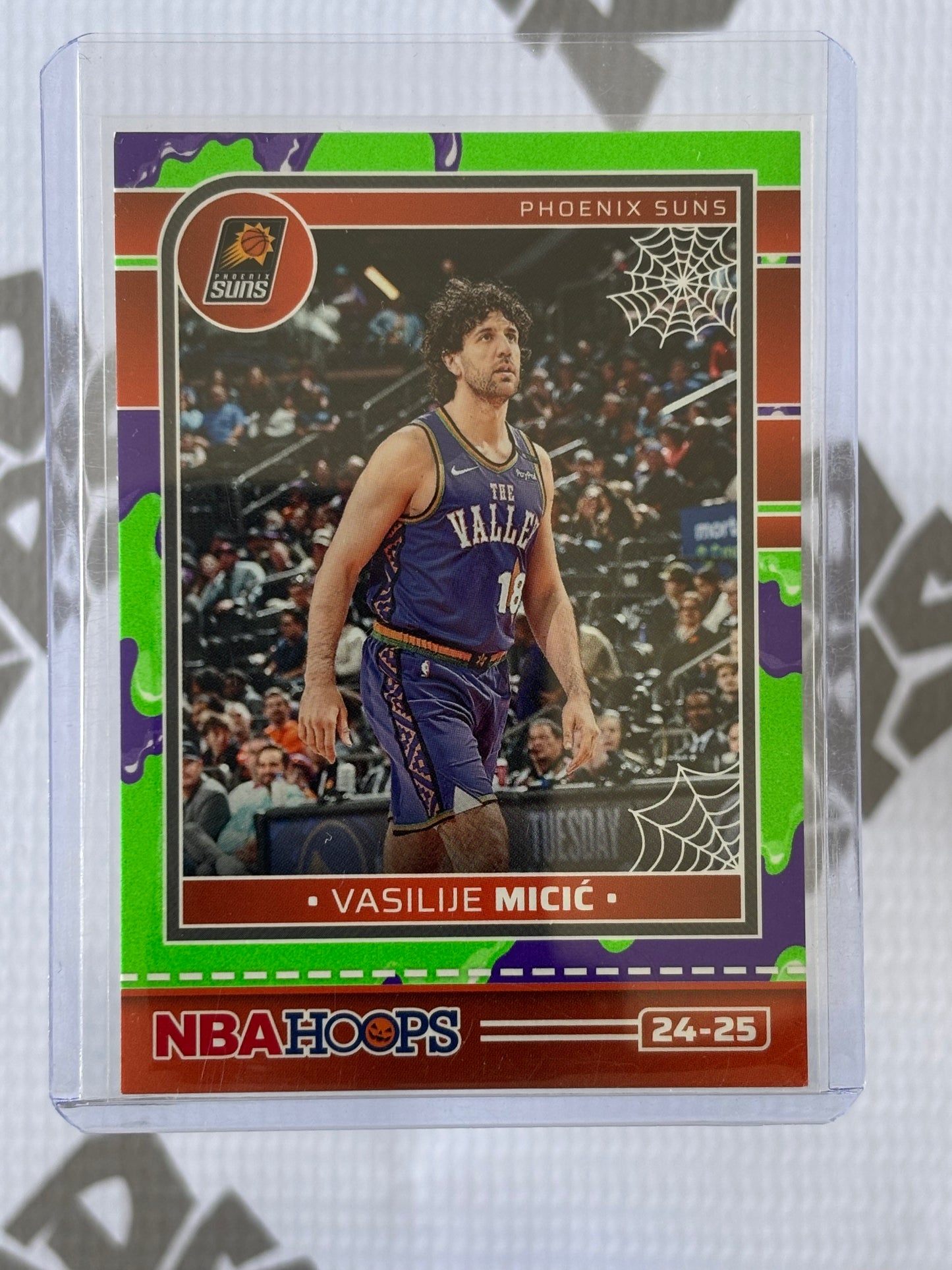 Vasilije Micić Slime Parallel – 2024-25 Panini Haunted Hoops (Phoenix Suns)